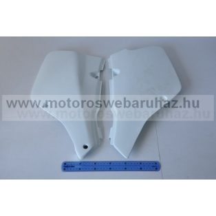 MŰANYAG ELEM, OLDALTÁBLA SUZUKI (2907UFO)