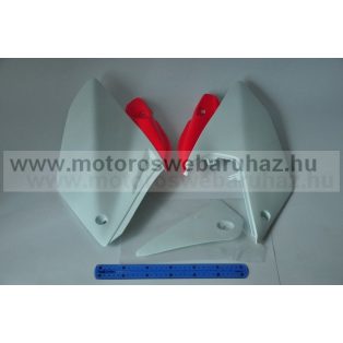 MŰANYAG ELEM, OLDALTÁBLA HONDA (3647UFO)